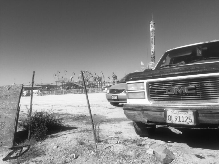 Fotografía a Blanco y Negro de Coches